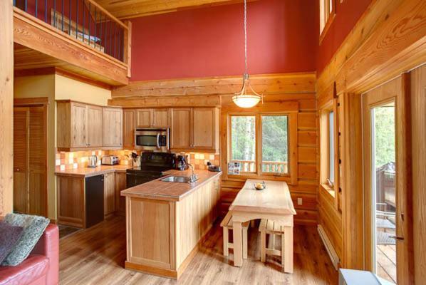 Mount 7 Lodges Golden Habitación foto