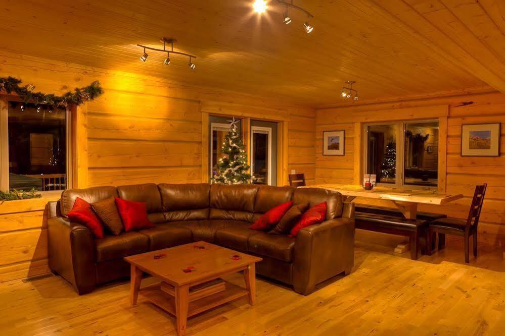 Mount 7 Lodges Golden Exterior foto